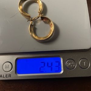 14k Gold Round Textured Hoop Earrings